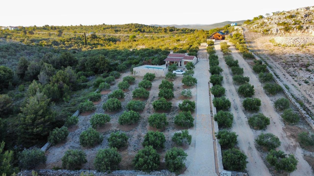 Holiday Home Svemir Drage Esterno foto