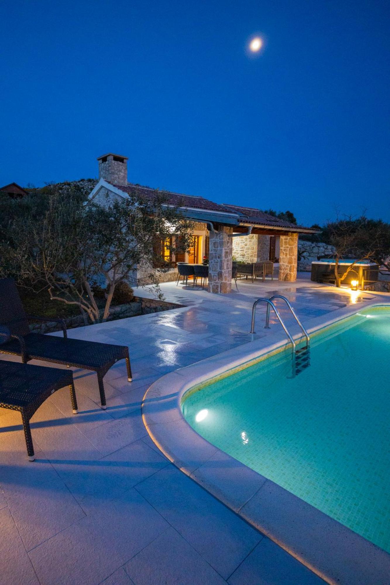 Holiday Home Svemir Drage Esterno foto
