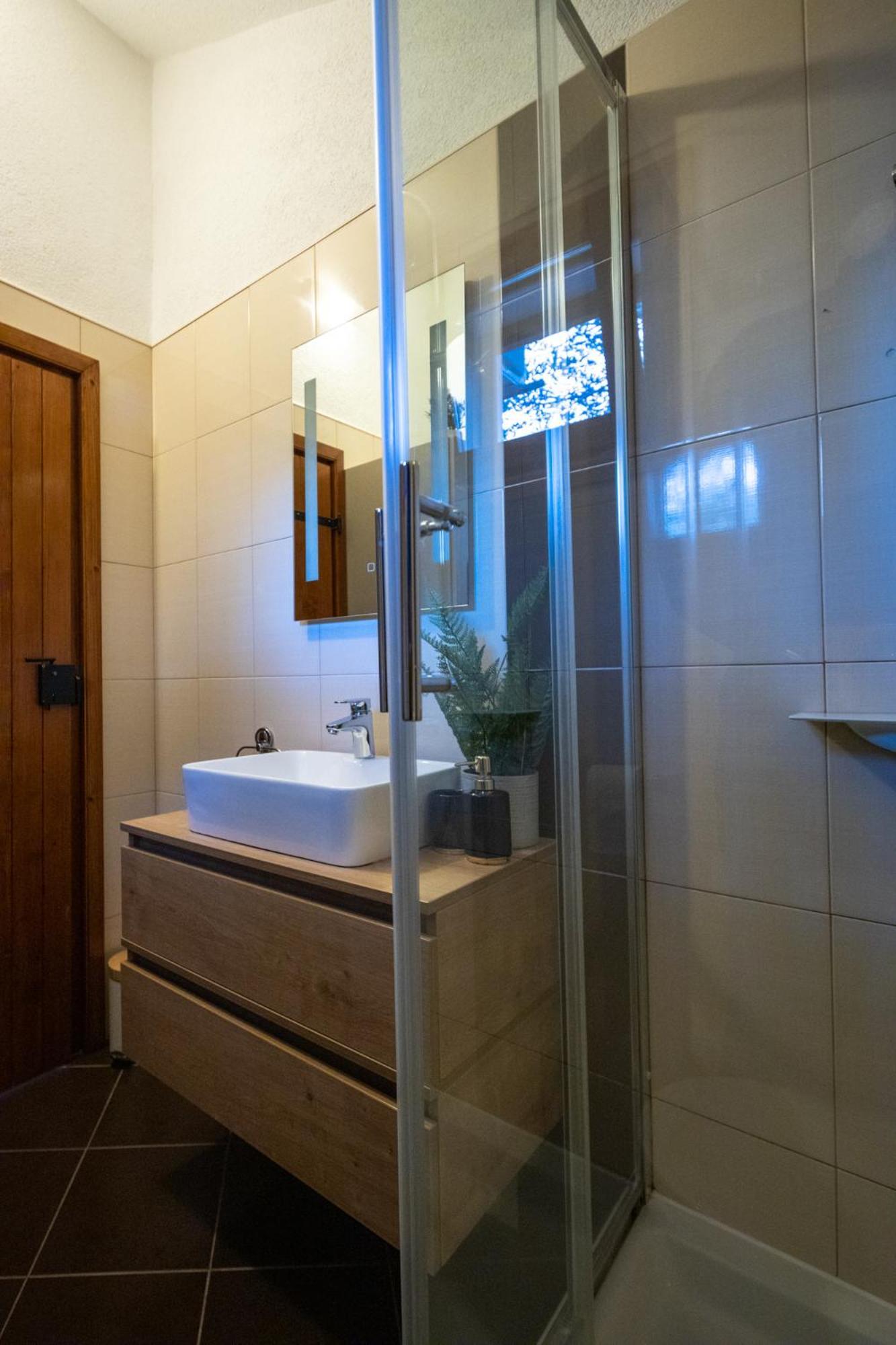 Holiday Home Svemir Drage Esterno foto