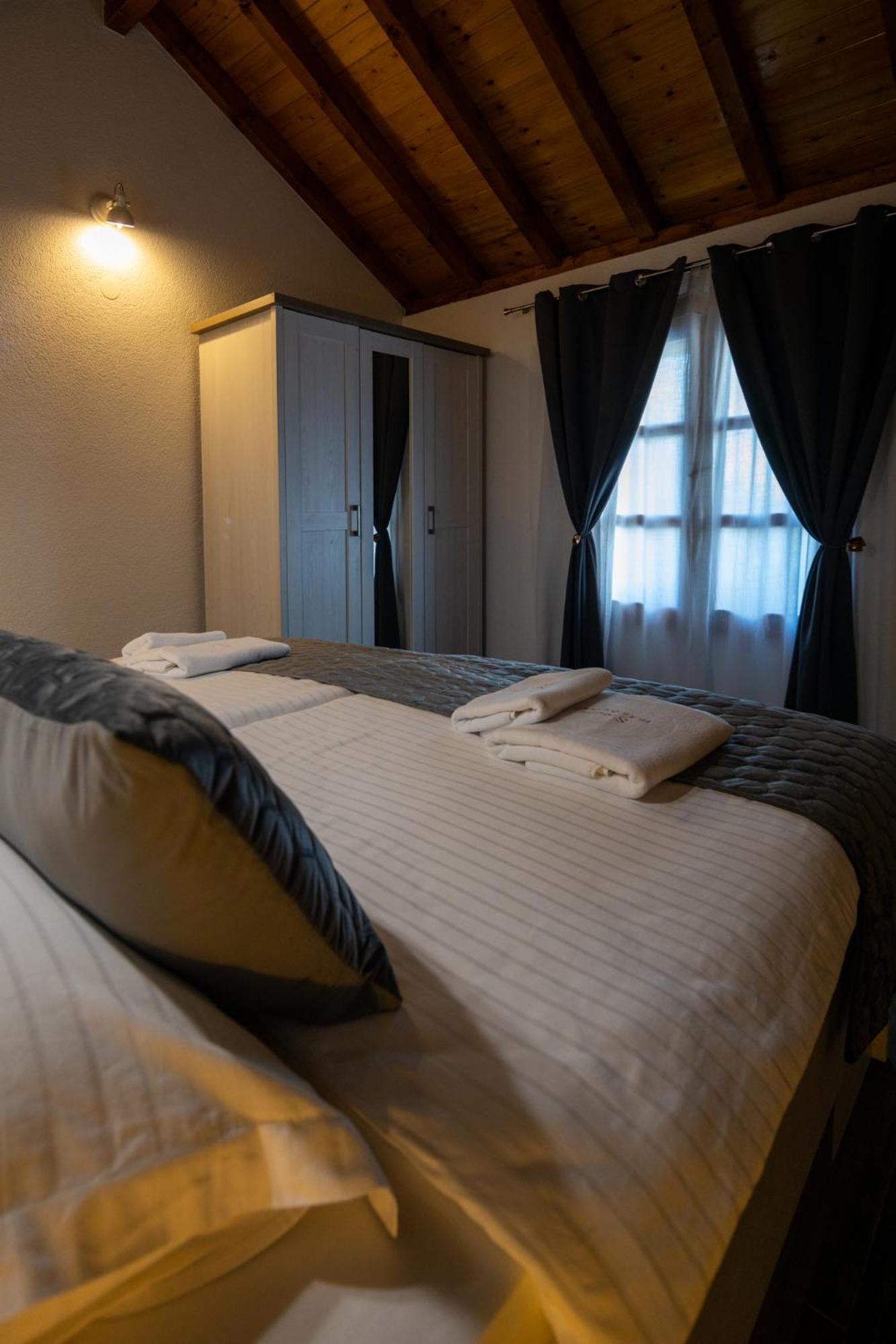 Holiday Home Svemir Drage Esterno foto