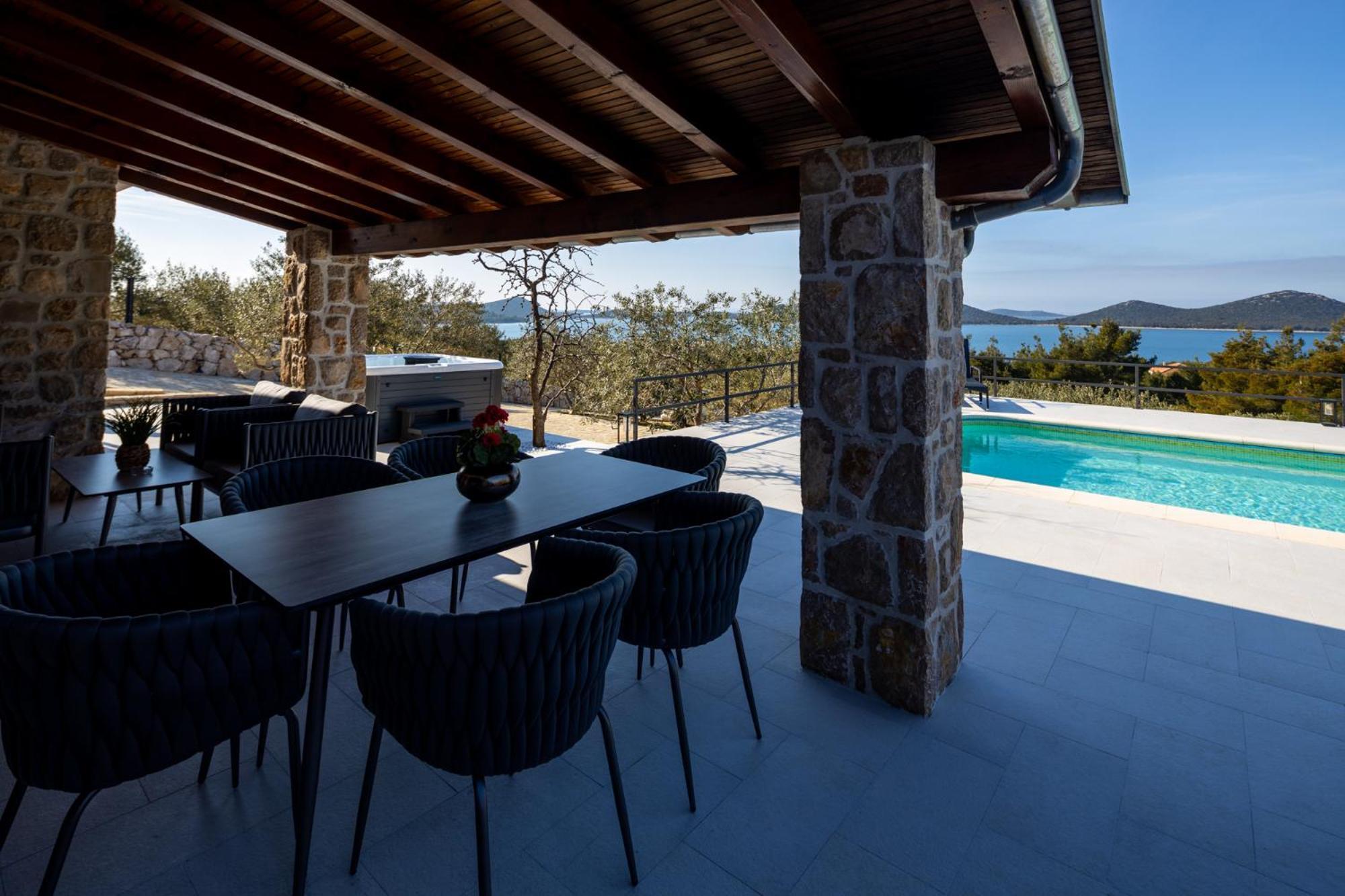 Holiday Home Svemir Drage Esterno foto